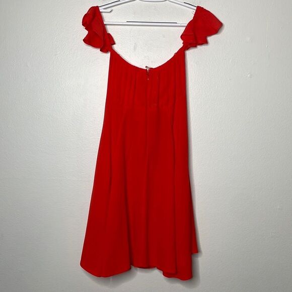 ASTR The Label Rosaria Off the Shoulder Mini Dress Size Medium - Picture 4 of 10